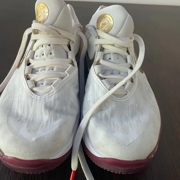 12.5‎ Nike Zoom GT Cut 2 "Sisterhood" White Gold Maroon Basketball Preowned FLAW - Picture 4 of 10